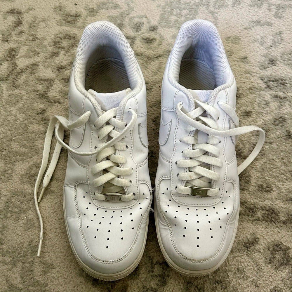 Nike Air Force 1 - Size 9.5